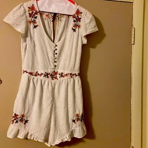 Small petite shorts jumper . Very cute on !